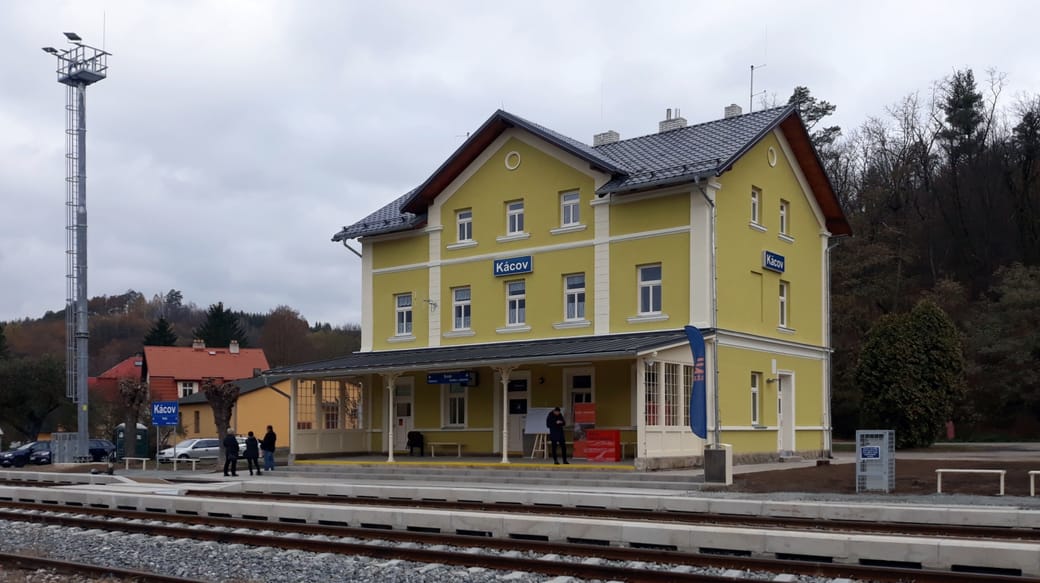 Nádražní budova v Kácově slavnostně otevřena
