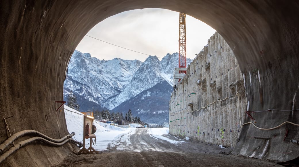 Excavation of the Kramer Tunnel