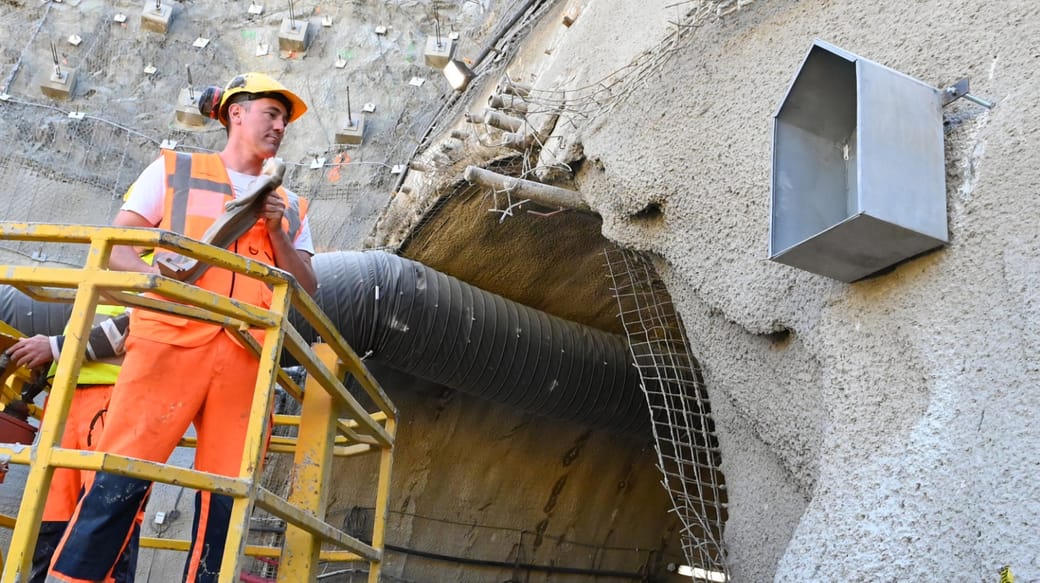 Heilige Barbara für den Straßenbahntunnel in Brünn