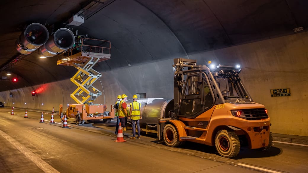 Erneuerung der Technologien in den Tunneln Lochkov und Komořany