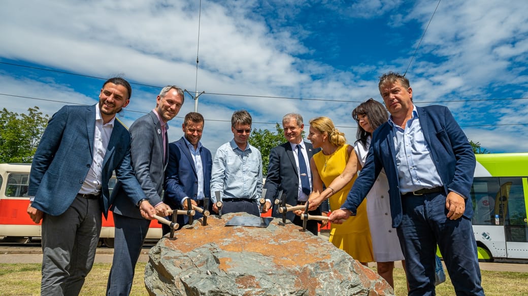 Baubeginn der Straßenbahnstrecke Divoká Šárka – Dědinská