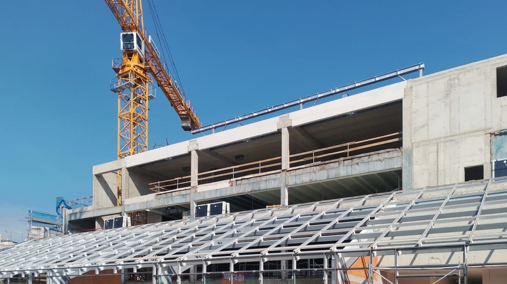 Technische Ausstattung für das Kaufhaus Máj