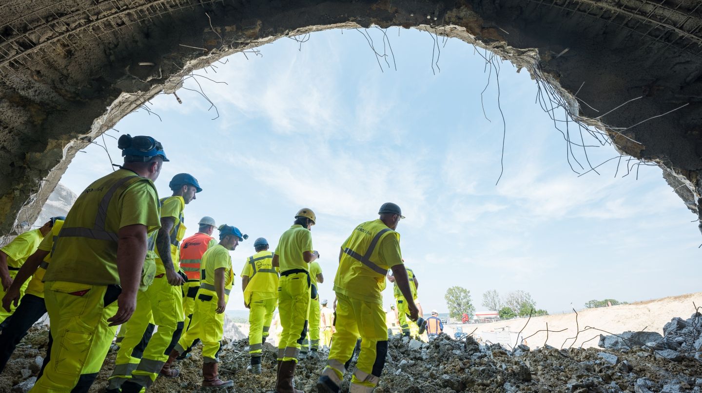 Tunneldurchbruch auf der Schnellstraße M85 in Ungarn