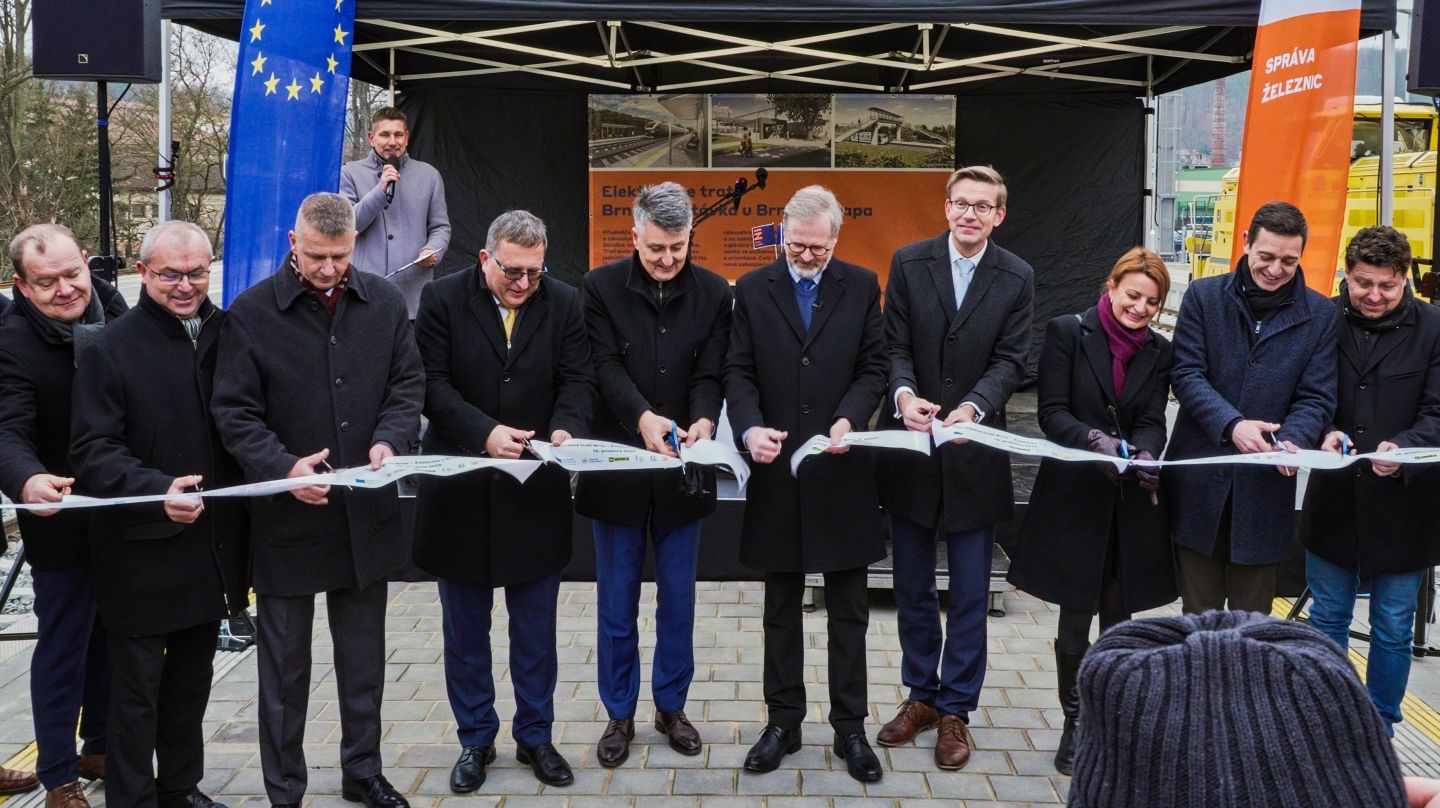 Abschluss der Elektrifizierung der Eisenbahnstrecke Střelice – Zastávka bei Brünn