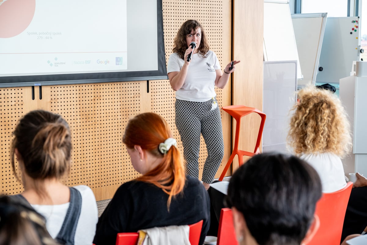 Zastaralé počítače i nízká úroveň zabezpečení. Podívejte se na data o stavu digitalizace českého nezisku