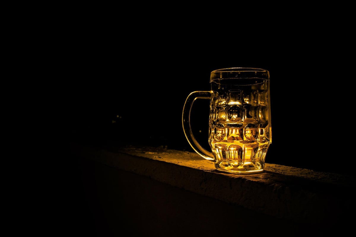 Dětem škodí i nealko pivo, upozorňuje nová kampaň Nechmel děti