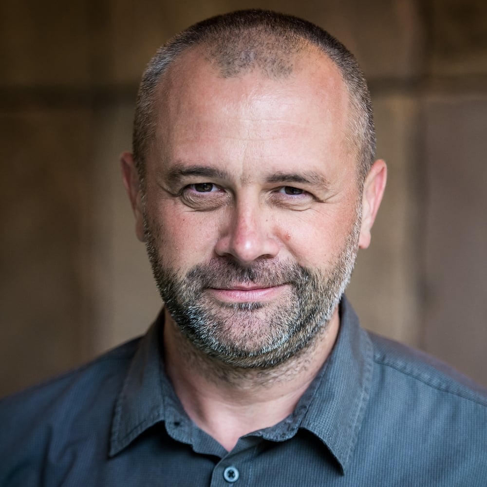 „Čakajú nás ťažké časy, musíme hájiť priestor slobody.“ O politické situaci na Slovensku, konferencích a fundraisingu s Eduardem Marčekem