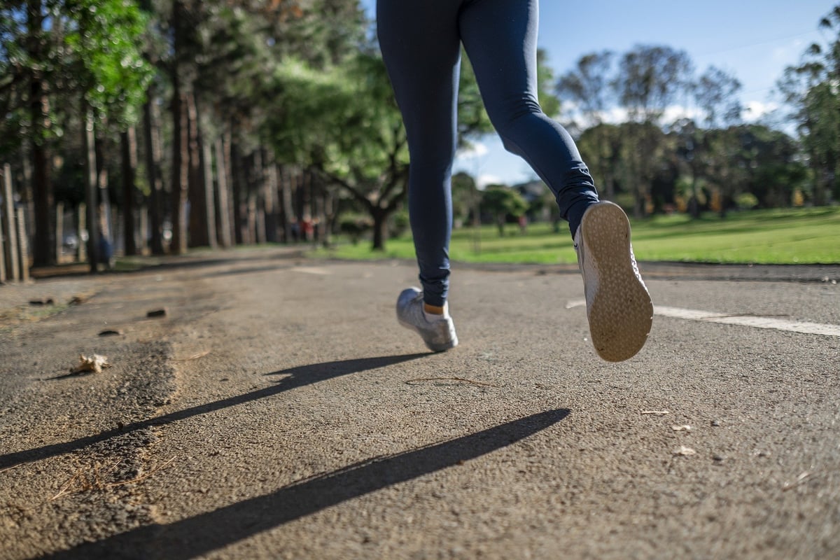 Plogging Česko: Vyběhněte s odpadky a pomozte přírodě i sobě