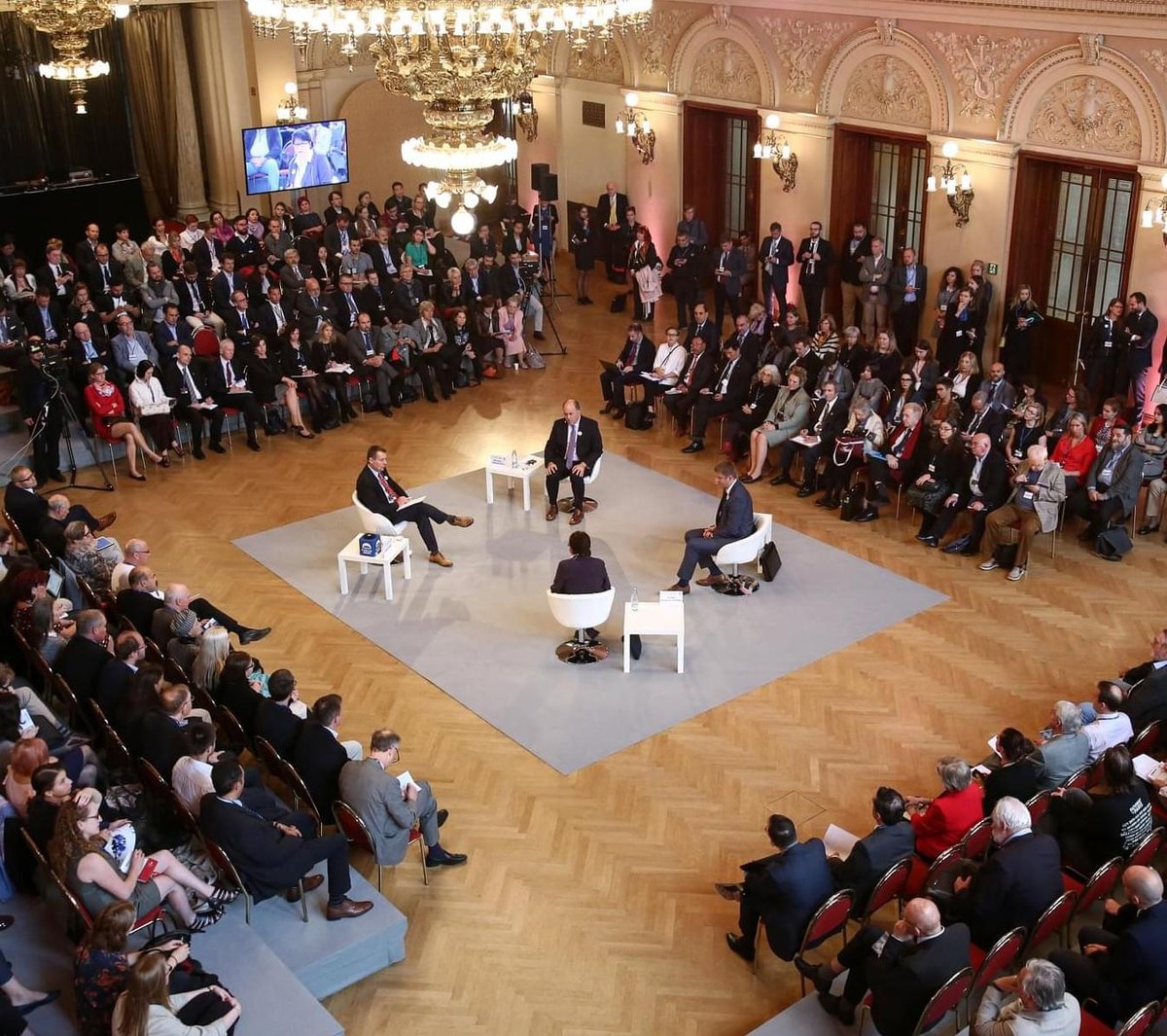 Forum 2000 vyzve k obnovení slibu z roku 1989