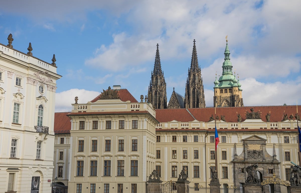 Revize financování ekologických iniciativ nebo označování organizací financovaných ze zahraničí. Vznikající vládní koalice vydala návrh programového prohlášení