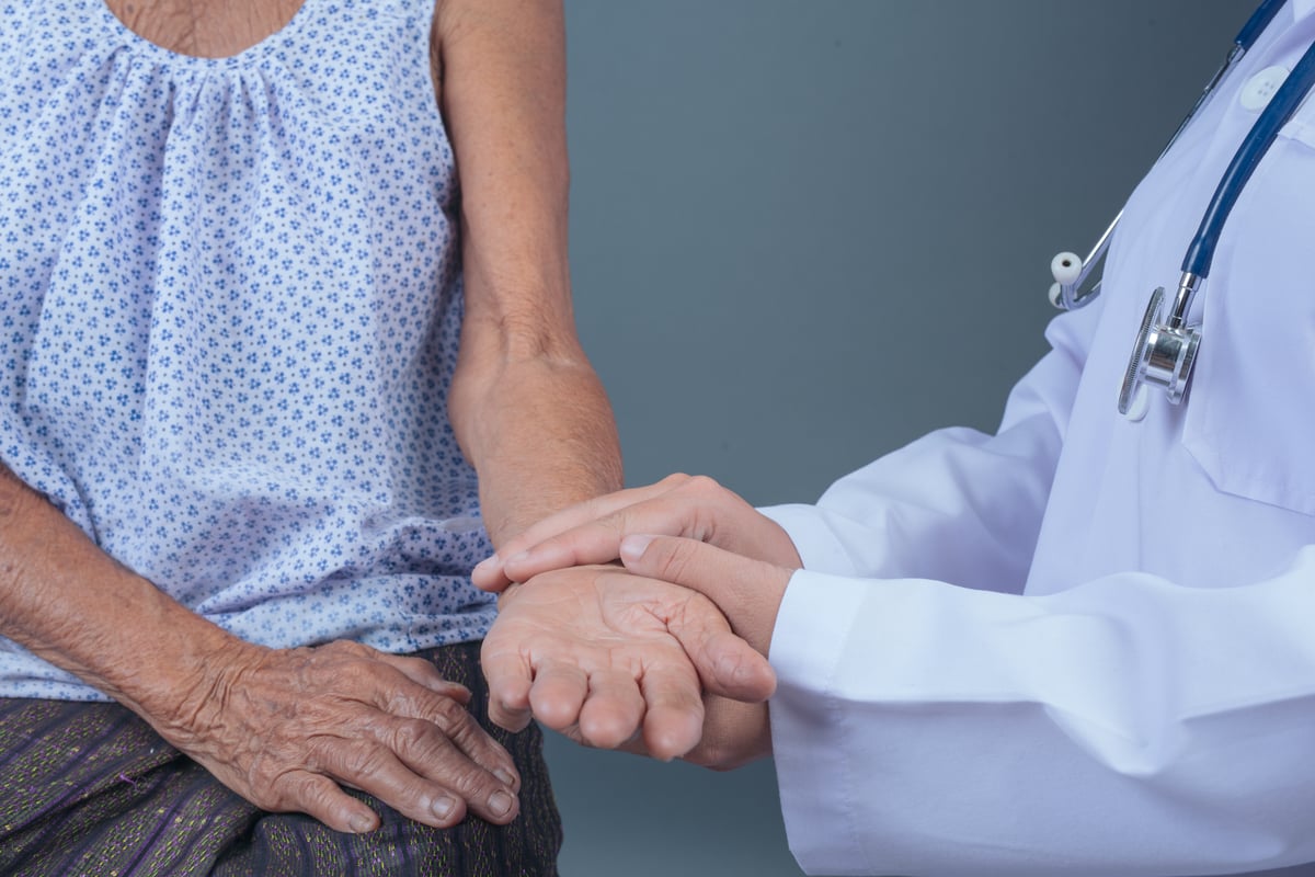 Nová aplikace pomáhá rychle nasměrovat seniory a seniorky k psychické podpoře