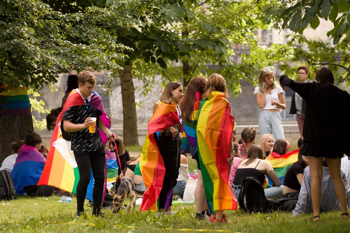 Prague Pride není jen o duhovém průvodu v hlavním městě. Organizace aktivizuje LGBT+ komunitu i v dalších regionech