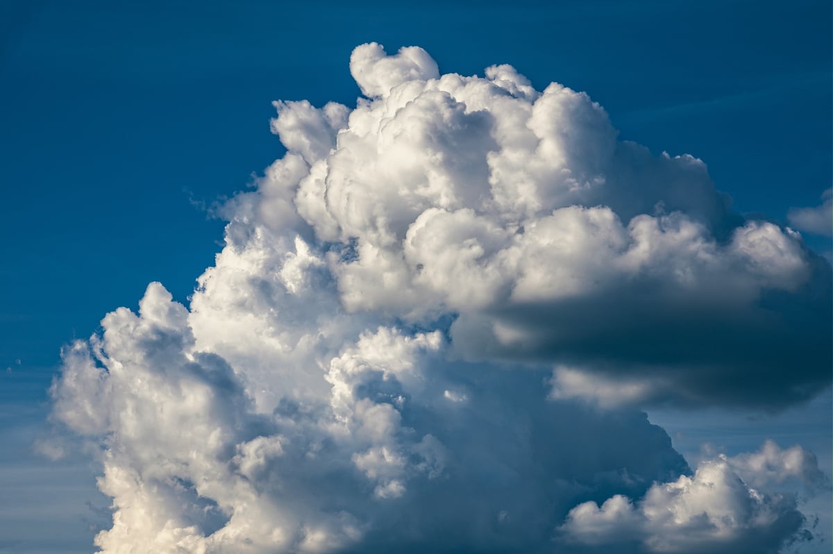 Méně létat, méně topit. Během Hodiny Země se Česko postavilo za ochranu klimatu