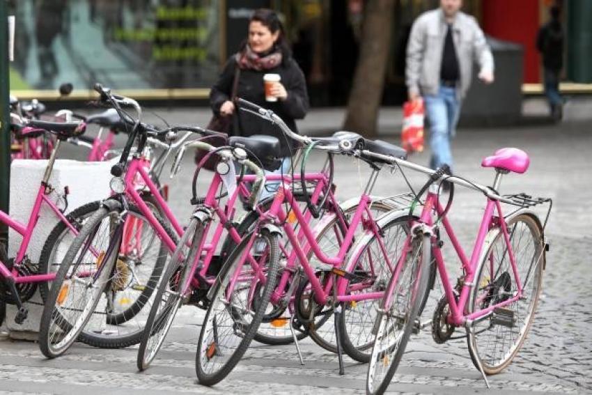 Na počátku byl nápad přivést bikesharing i do Česka. A pak vznikla Rekola. Foto: Česká televize