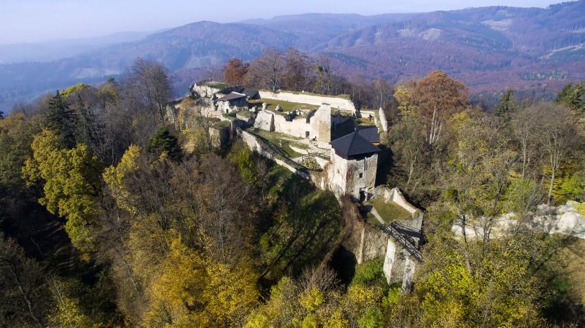 Hrad Lukov - jedna z památek, kde to díky neziskovce opět žije. Foto: Sdružení historických sídel Čech, Moravy a Slezka