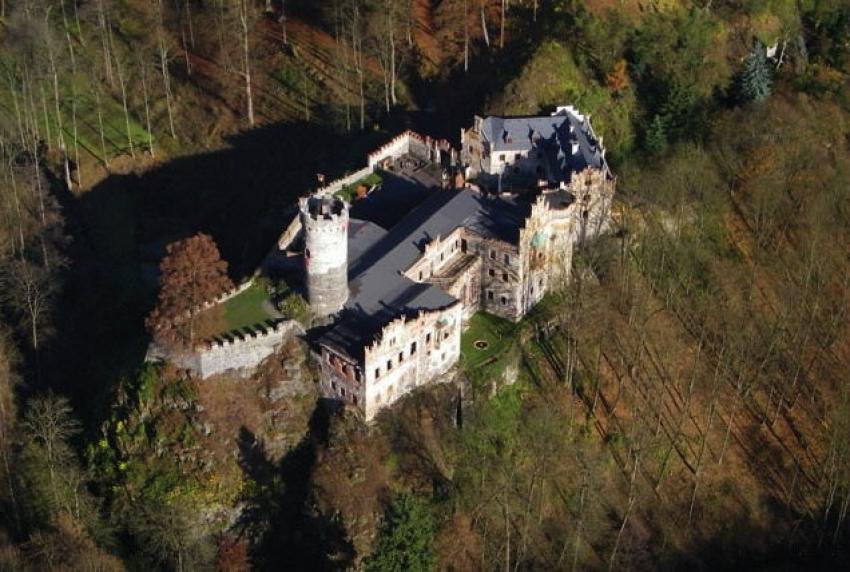 Horní hrad je opravdu krásný romantický objekt, není to však tak dávno, co měl opravdu namále. Foto: Horní hrad, o.p.s.