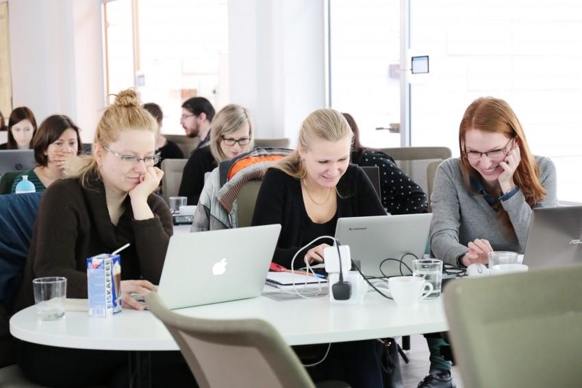 Czechitas boří předsudky a otevírají holkám cestu do IT. Foto: Czechitas