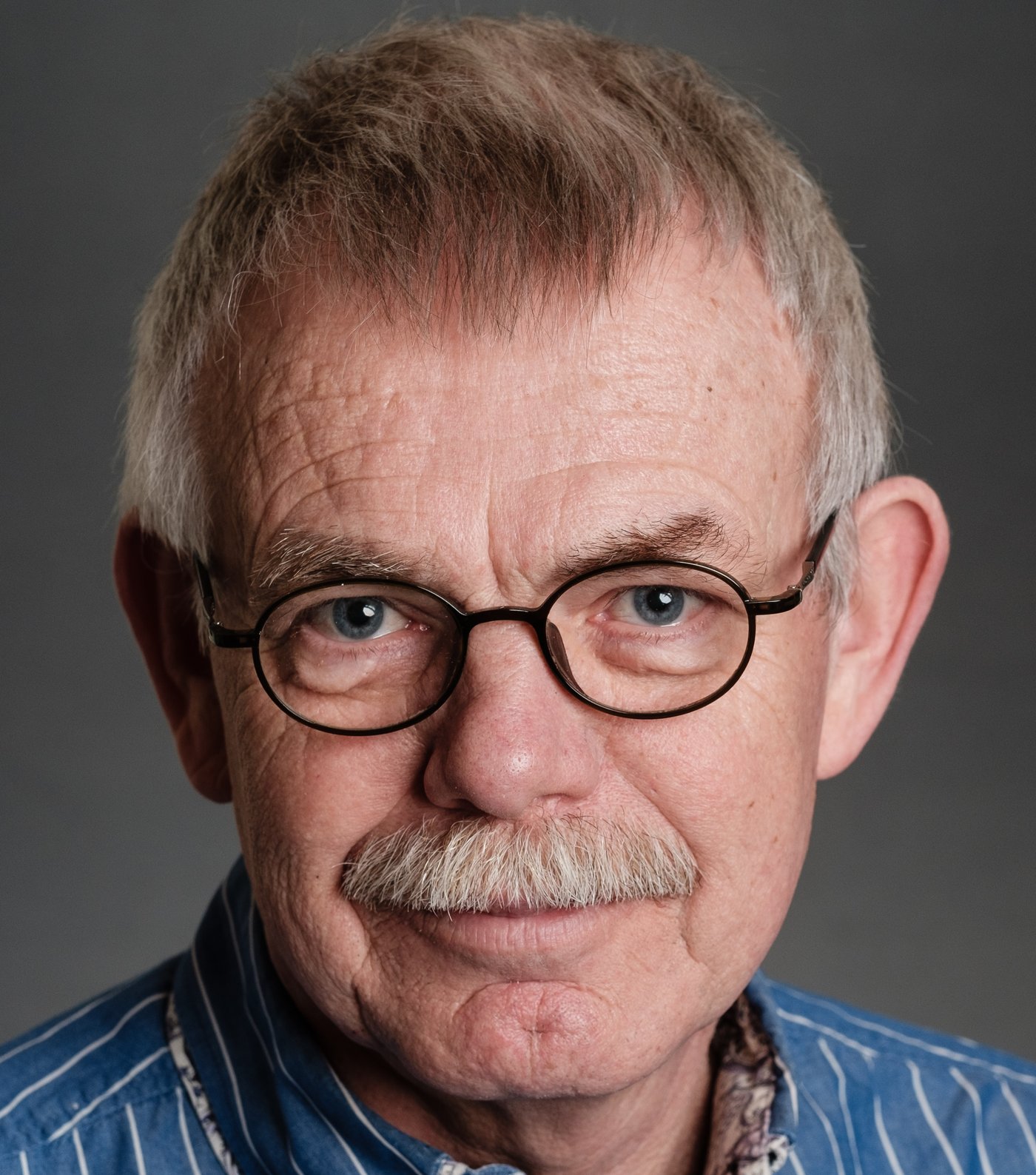 Theo - medailonek.jpg