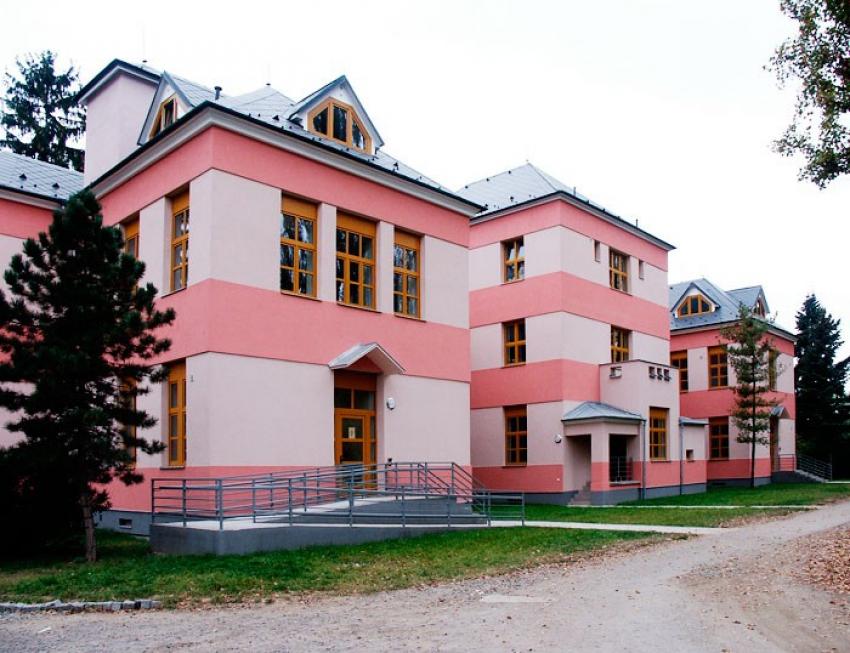 Ač mohou dětské domovy rekonstrukcí získat dojem opravdového domova, vyrůstání v rodině dětem nenahradí. Foto: ZŠ a dětský domov Prostějov