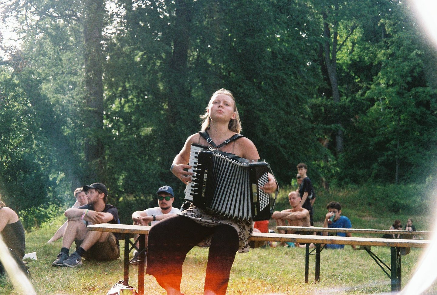VILA Live: Samoty (křest EP) + Support: Josefína, DJ Nahanbě