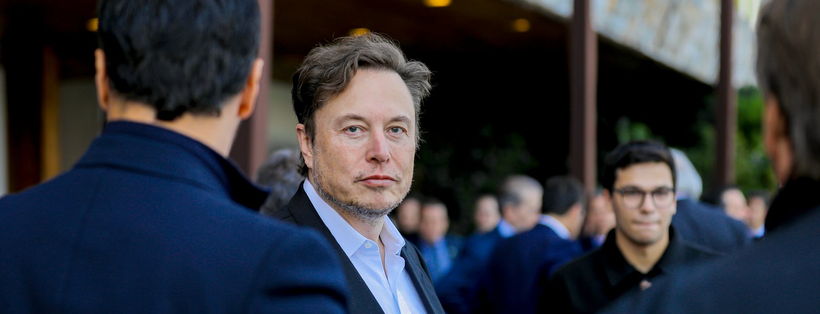 Elon Musk proti neziskovým organizacím: Nelíbí se mu zprávy o nenávistných projevech na jeho sociální síti
