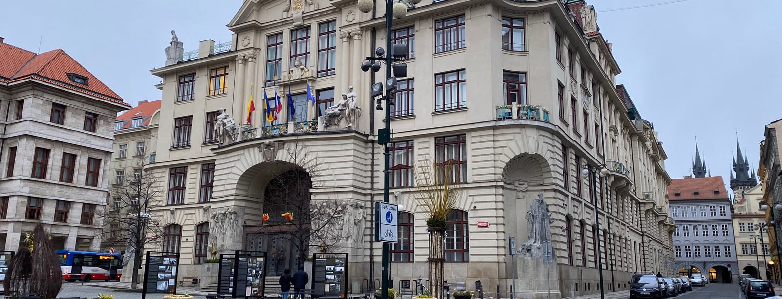 „Do schvalování grantů vstupuje politikaření.“ Pod otevřený dopis Praze se podepsalo 67 organizací