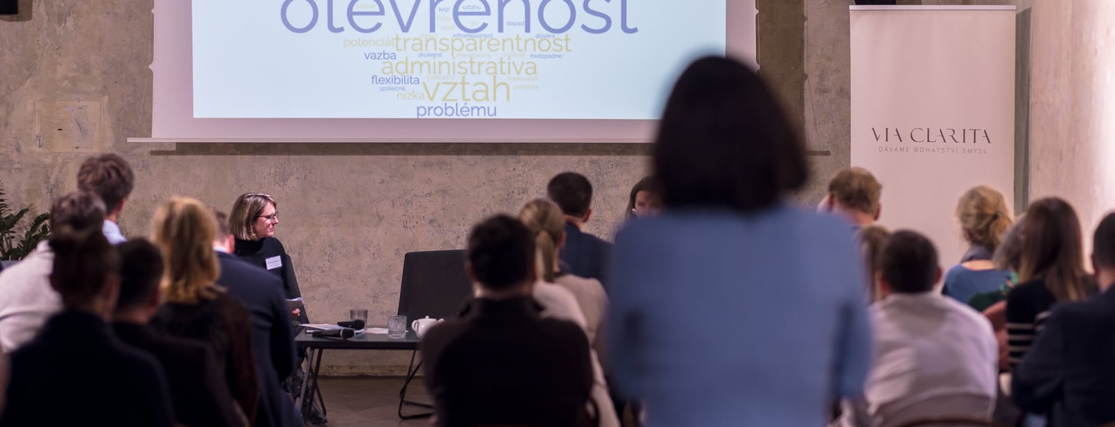 Filantropové a nadace budují s příjemci podpory vztah, ukázala analýza Via Clarita