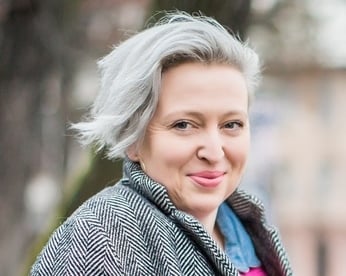 „Holka, ty máš sociální podnik!“ S Danou Kalistovou o podnikání mezi kusy nábytku