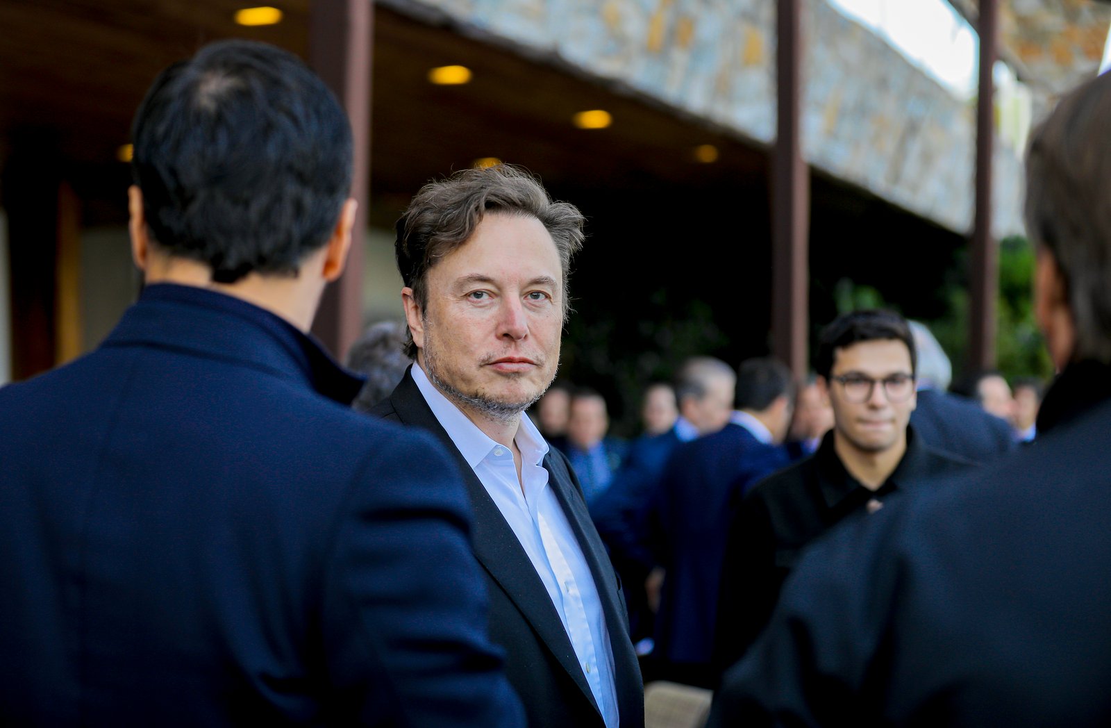 Elon Musk proti neziskovým organizacím: Nelíbí se mu zprávy o nenávistných projevech na jeho sociální síti