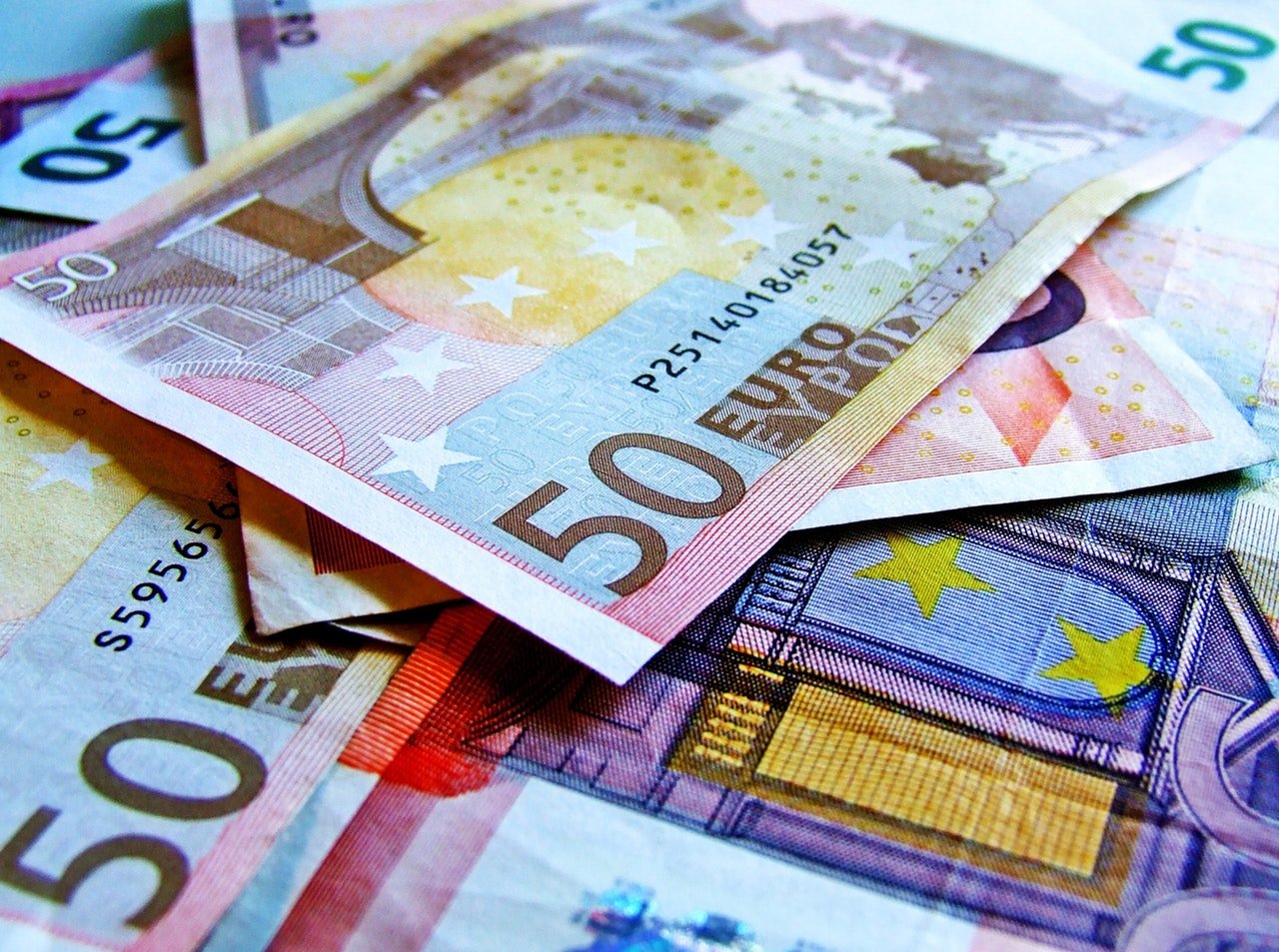 Pravidla vyplácení evropských dotací neziskovkám zůstanou podle Babiše stejná