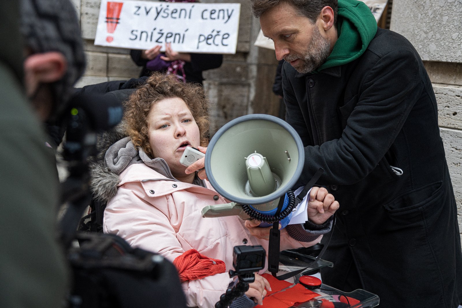 S březnem přichází zdražení sociálních služeb. Kompenzace pro lidi s postižením však chybí