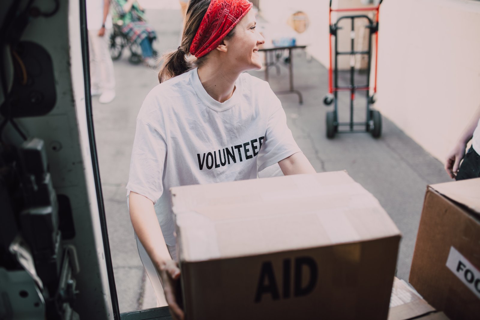 Více peněz, méně dárců. Globální report GivingTuesday zmapoval dárcovství v roce 2021