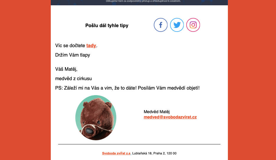 Medvědí prackou byla podepsána i mailingová komunikace kampaně. Foto: Mailing Svobody zvířat